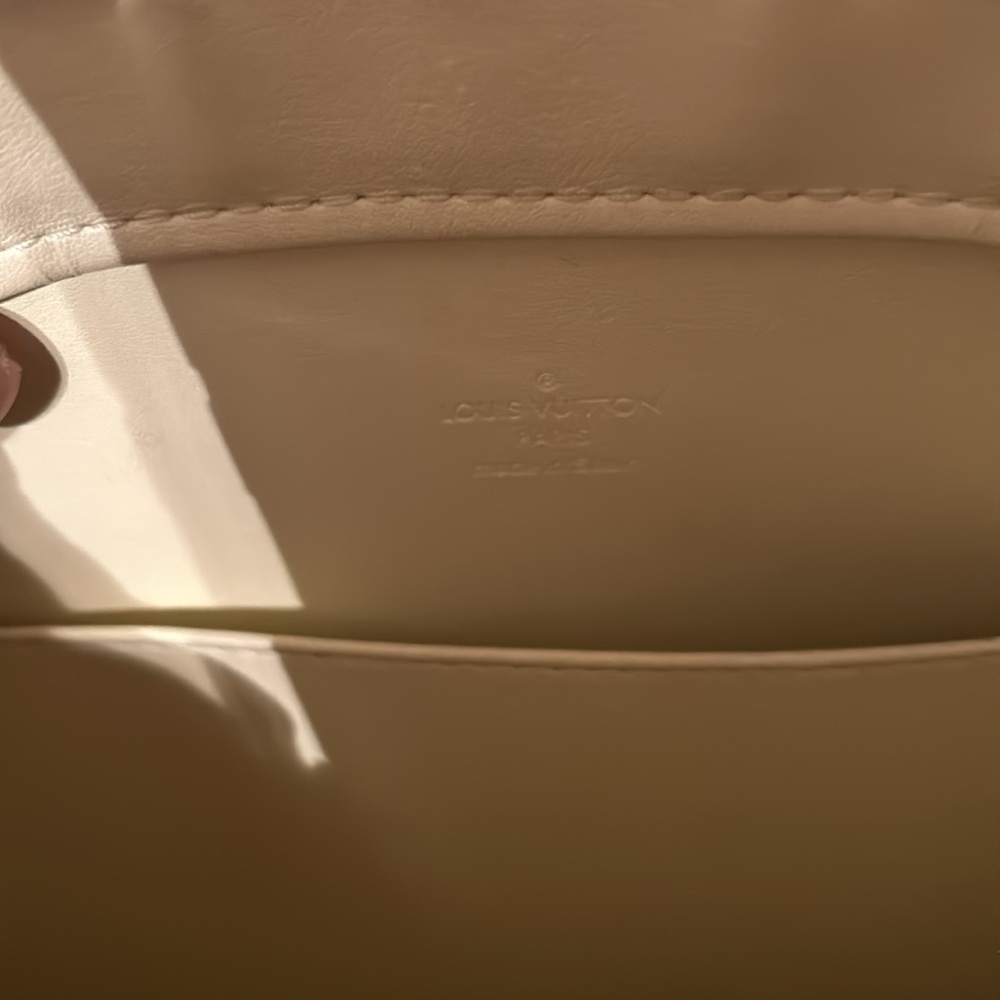 Louis Vuitton Houston Tote Lime Yellow Leather Monogram Vernis - Picture 9 of 11